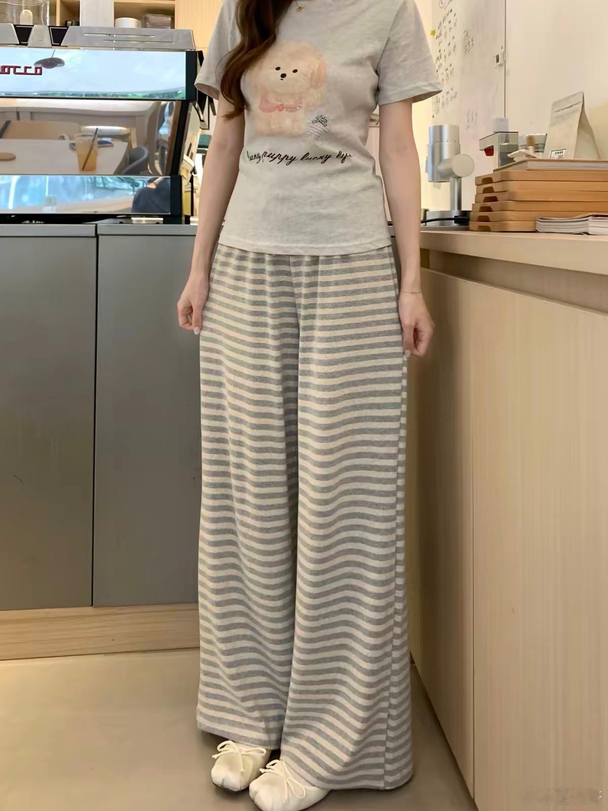 这个裤子 需要的人多不kf说每天都有来求补单的[捂嘴哭]需要的话 可以再补个一条