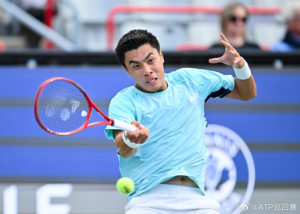 即时战况：ATP1000 蒙特利尔大师赛半决赛，布兰登·中岛以7-6(3)赢下首
