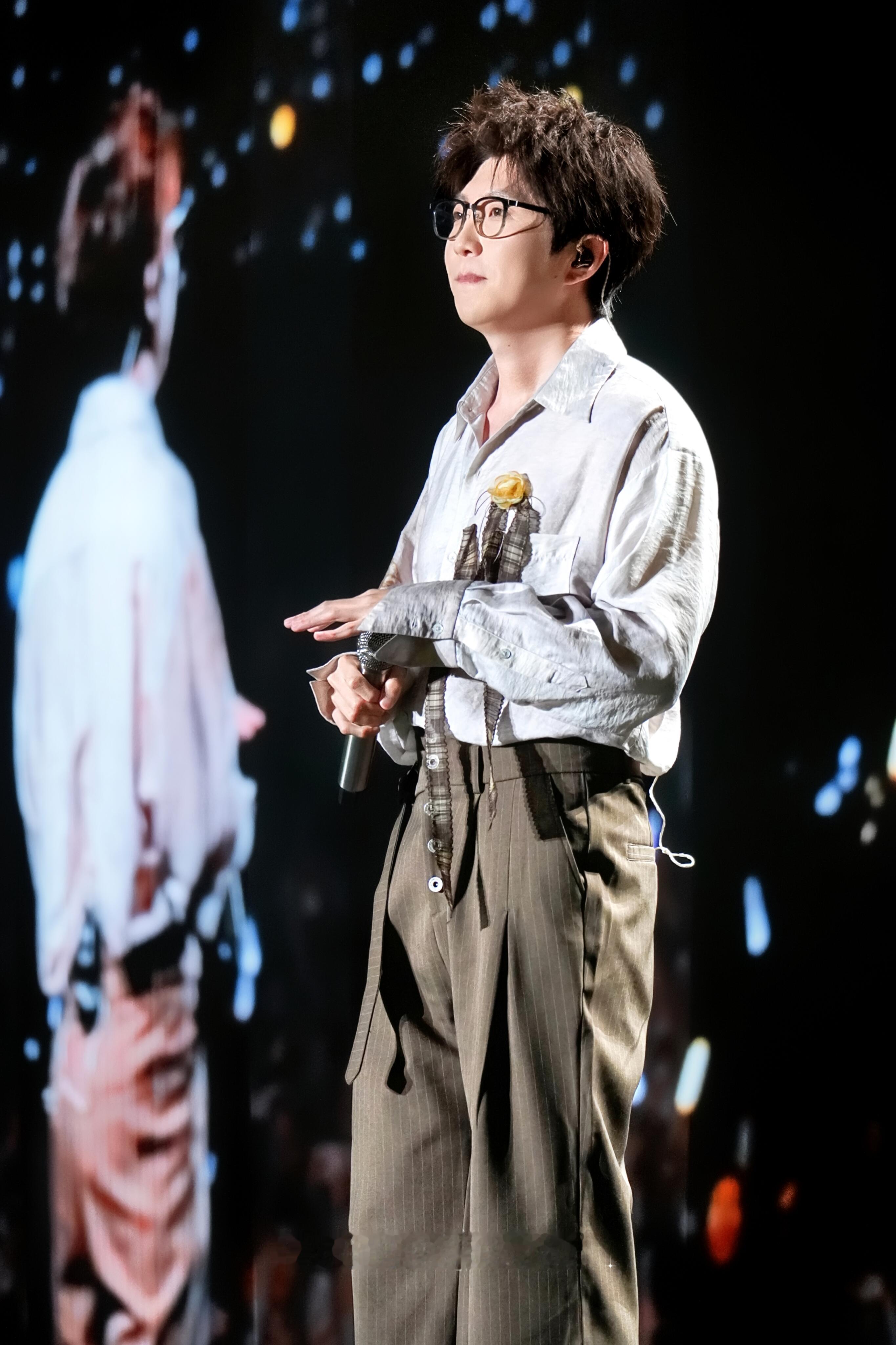 毛不易北京演唱会秒罄毛不易北京演唱会秒罄，人气真的太顶啦！9月26日相约工体，赴