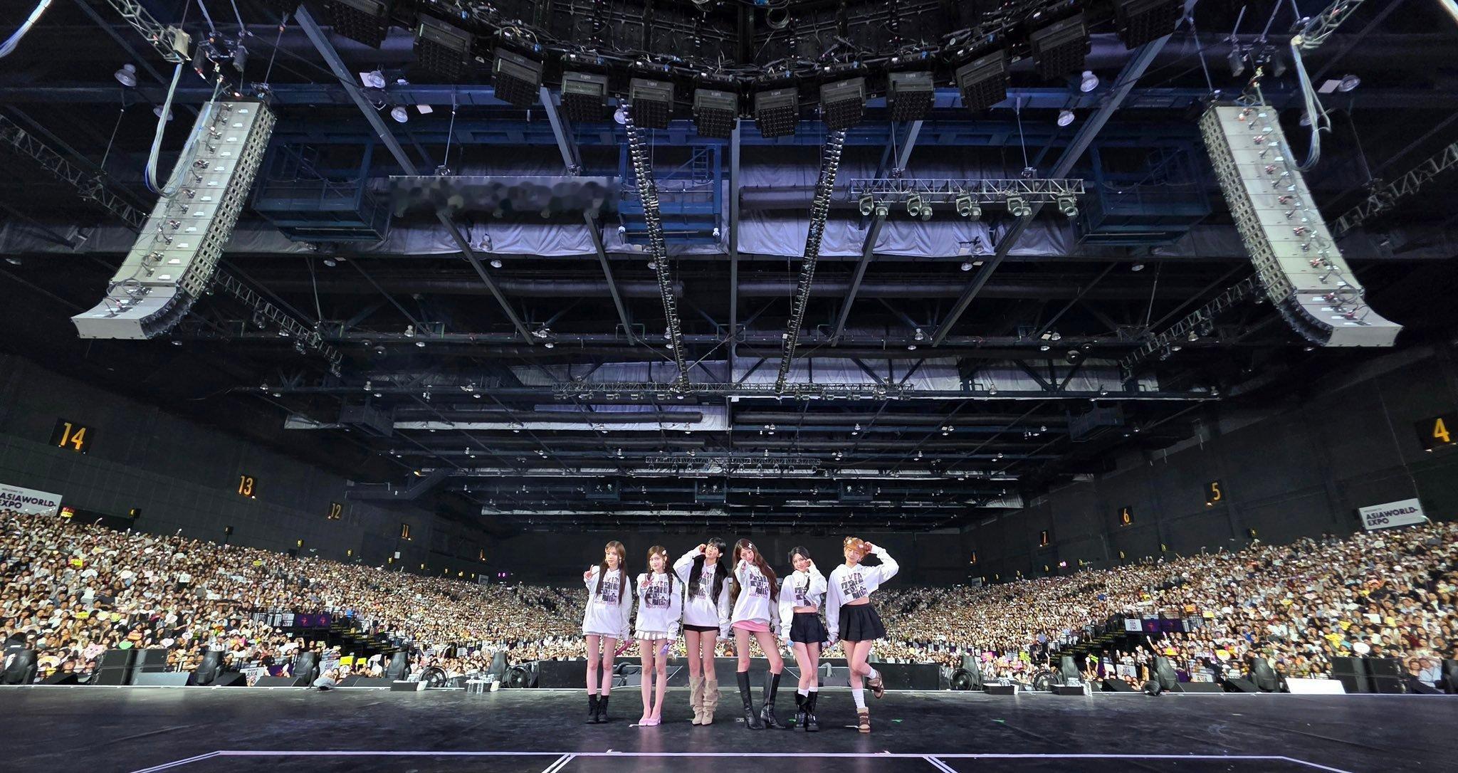 IVE WORLD TOUR in HONG KONG DAY 2 🖤Than