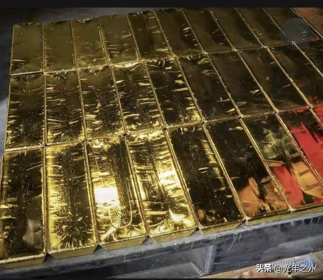 委内瑞拉跪了！1000公斤黄金赴美，这是给全世界的沉重警示
 
当我们还在讨论油