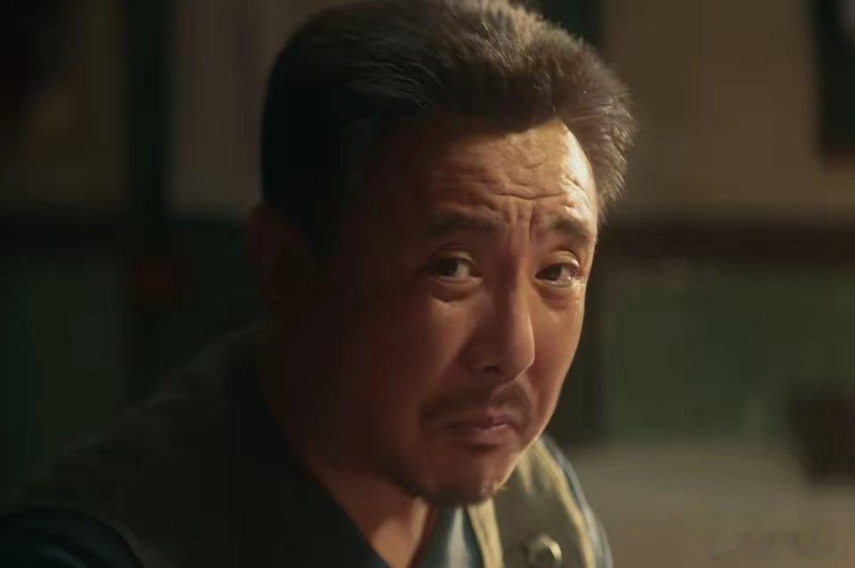 来算笔扎心账： 主演电影累计票房 415亿+，中国男演员断层第一； 《夏洛特烦恼