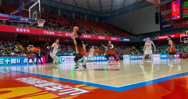 全场战报| 斯蒂尔27分，山东男篮111：103天津