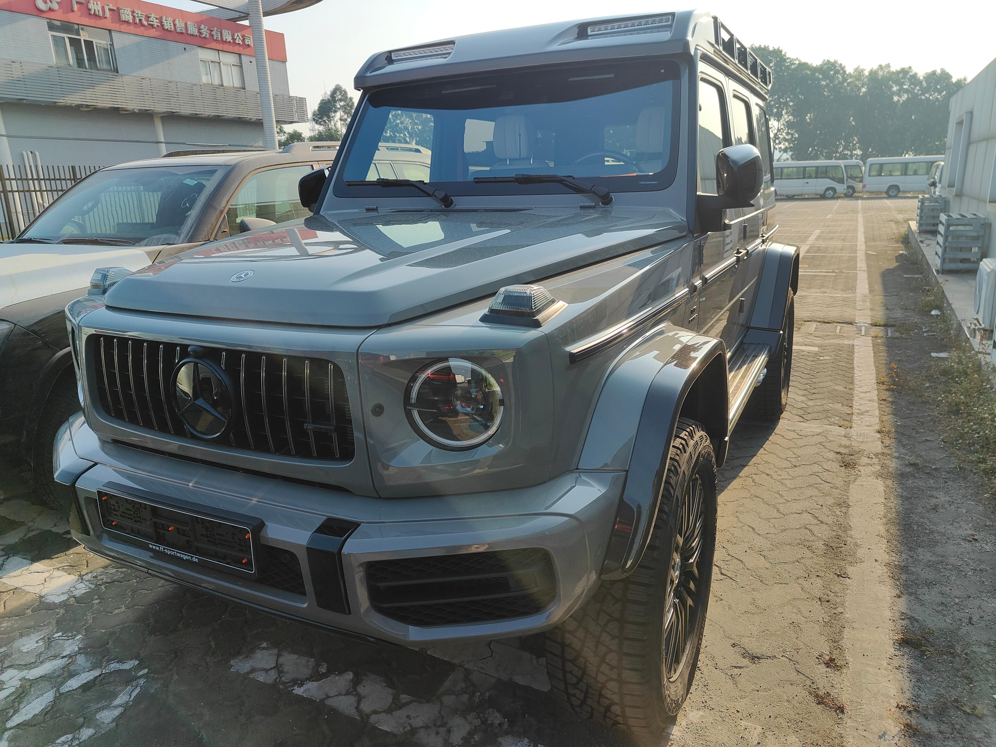 阿拉伯灰/纯白色目前在售 最贵G级 实拍图 G63 4x4²陆续抵达 ​​​