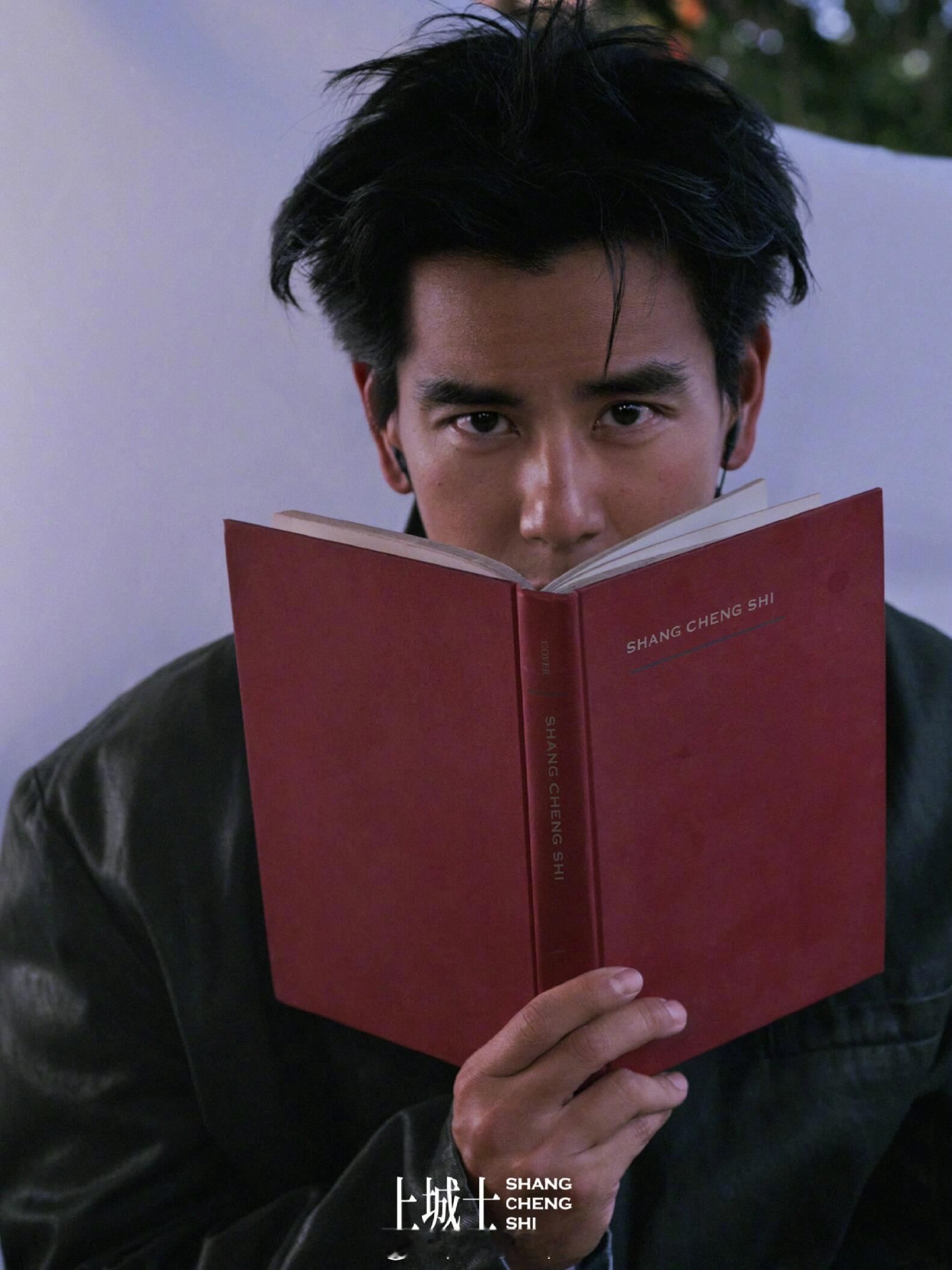 东南亚犯罪喜剧电影男主：彭于晏导演：周涤非（《流浪地球2》C组导演）监制：郭帆出