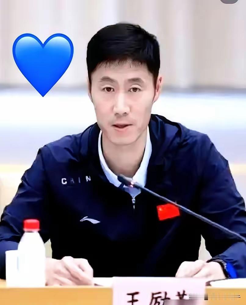 首先我反反复复看了已经选拔的男女乒乓球运动员，余下的还要内部选拔赛中选出来，这个