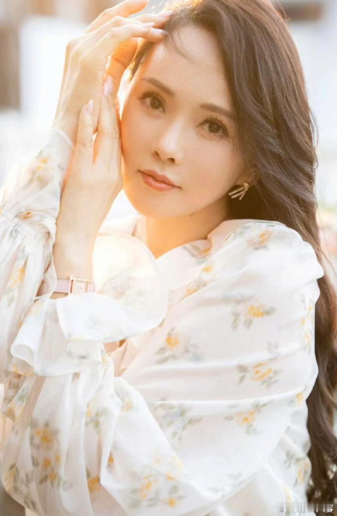 初代浪姐伊能静回归 谁的浪姐初心回来了！伊能静再度乘风，温柔依旧，气场全开，风采