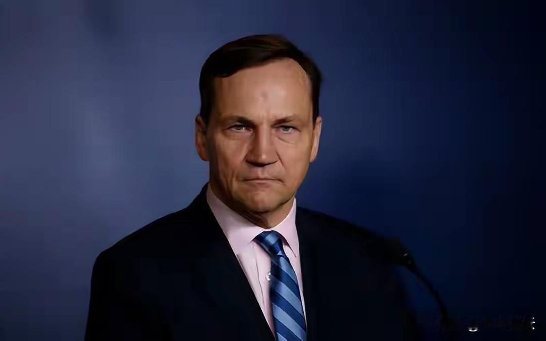 快讯快讯！
波兰外长放话：波兰宁可吃草木，也不愿再次成为俄罗斯的殖民地！

吃草