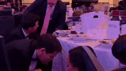 特朗普指挥美军杀戮委内瑞拉和伊朗兵民时，看着挺镇定自若的，没有一点胆怯啊！
怎么