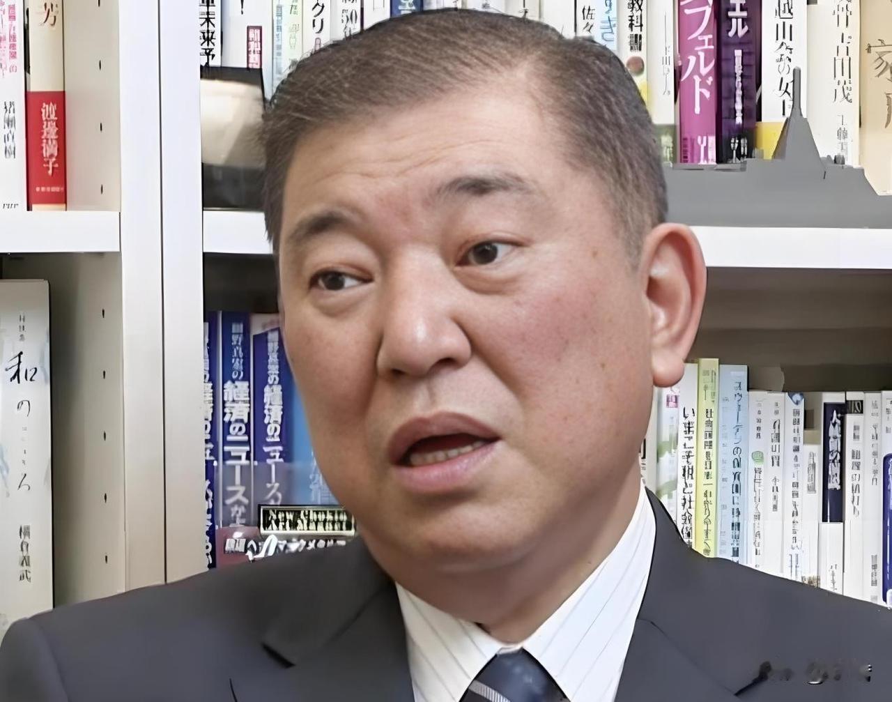 12月30号，石破茂接受了日本媒体的采访，他提到23年前与新加坡总理李光耀谈话时