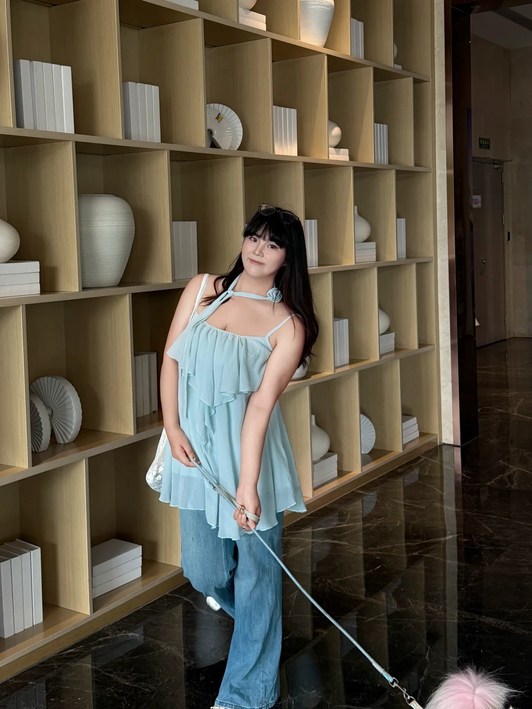 爱穿漂亮衣服👚的微胖大🐻女孩