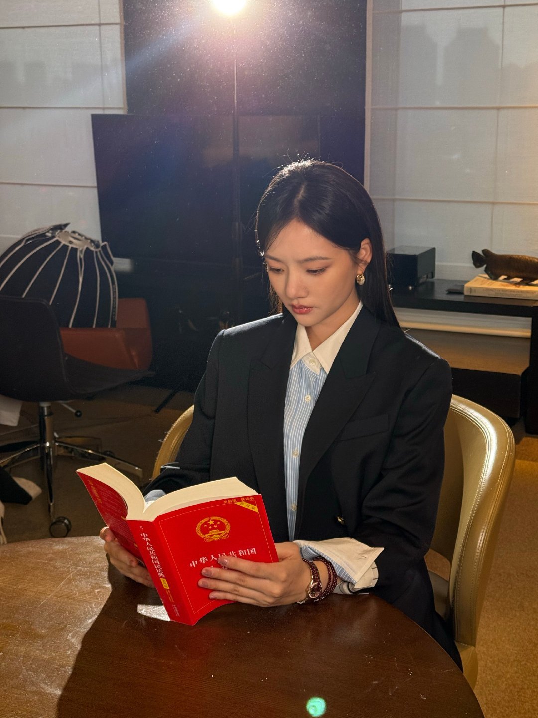 任敏新剧角色人设任敏新剧一个人就是一个团队 家事法庭开播，任敏演的秦睿太绝了，一