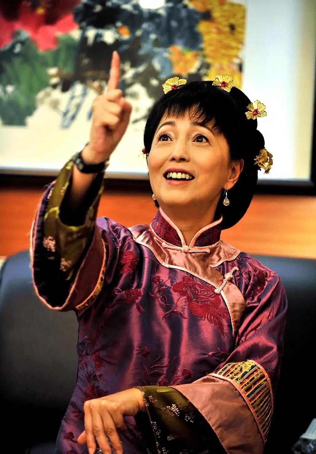 陈道明：“女人必须现实一点，没有任何一个男人跟你结婚是为了给你幸福，一个女人能给