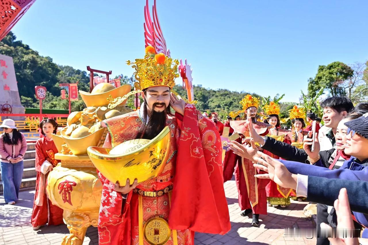 【接财神、迎好运、贺新春！东莞观音山财神邀您过大年】谁不想蛇年财运亨通？！谁不想