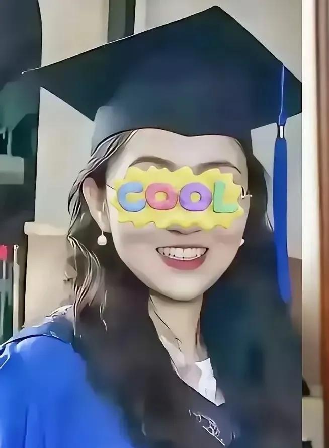 听了杨某媛的各个录音，不仅命令肖同学，和刘迪辅导员说话，都会跋扈气扬，应该叫她什