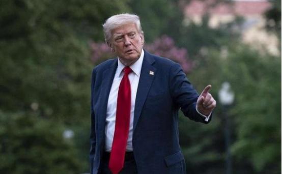 特朗普抢的5000万桶石油，这次全砸手里了！近日，有消息人士称，中方已经通知下面