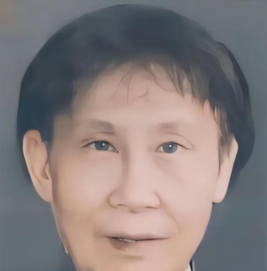 2024年秋，南京1女子在废品站发现一摞发黄的手稿，她问摊主：“这多少钱？”老板