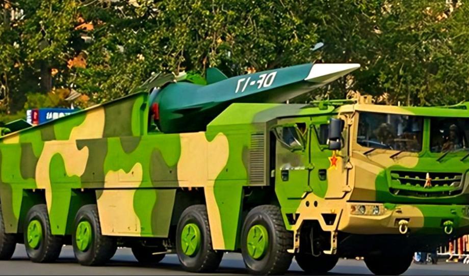美军的 F-35，从冲绳起飞，20 分钟就能抵达中国沿海，但中国的东风 - 17