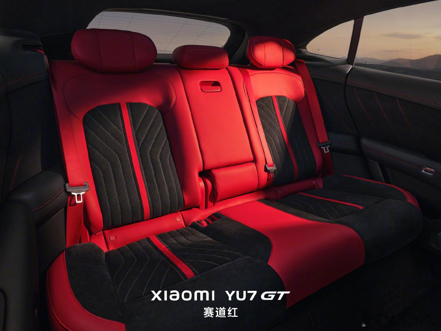 小米YU7GT 赛道红内饰曝光，你打几分