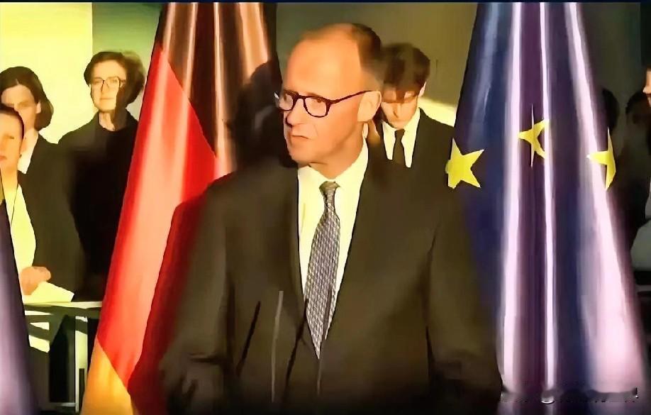 12月15日晚上的最新消息速报，全都不容错过，第六条：德国总理警告欧洲，做好美欧