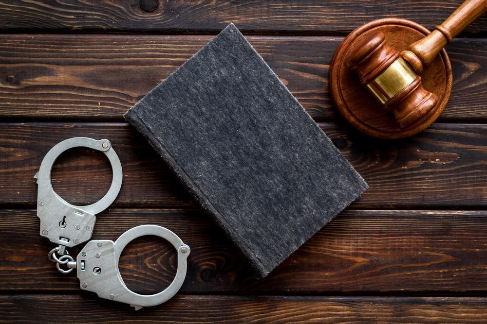 一律师当庭殴打他人,被拘留五日并罚款