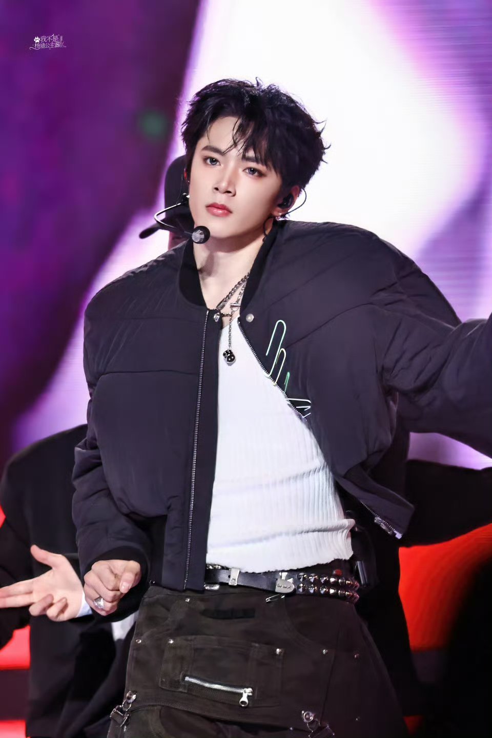 每次看刘耀文跳SAUCE都会感觉很幸福🥰🥰🥰就这么一直在舞台游刃有余下去吧