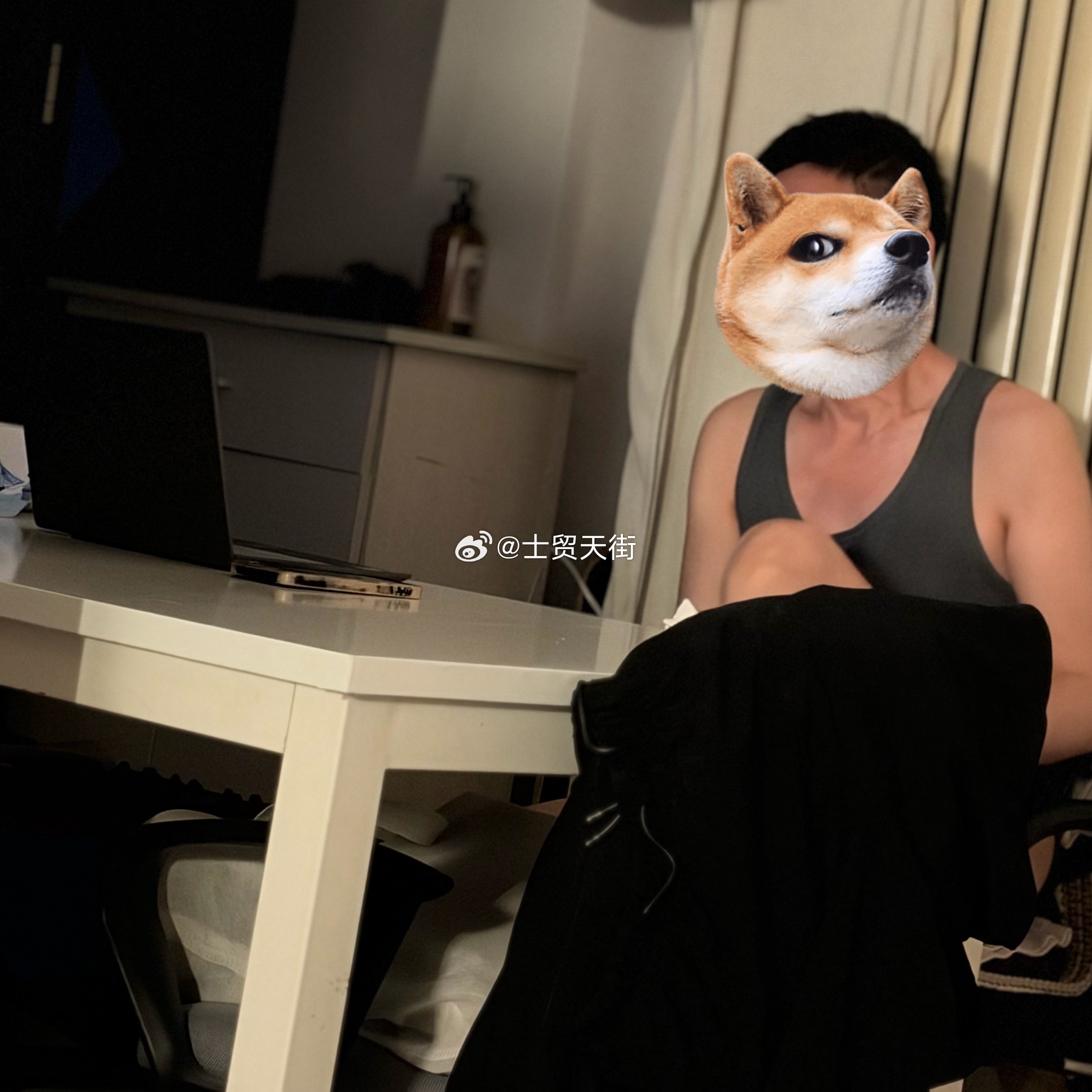 👀💻 ​​​