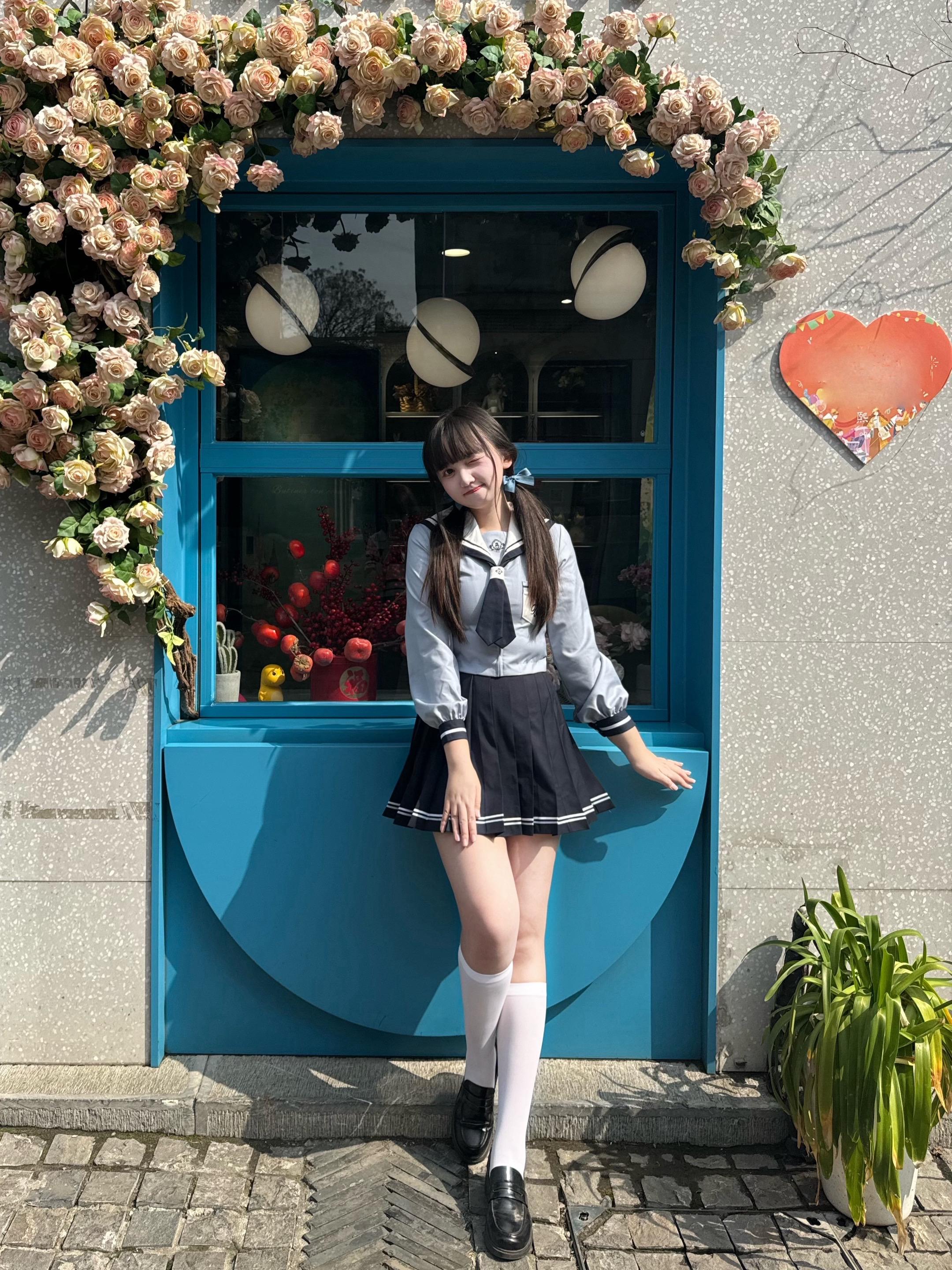 女神把我耍的团团转 嘿嘿好玩 再来一圈。   🎀