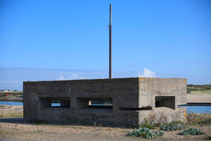 俄军占领了康斯坦丁诺夫卡附近的一座乌克兰要塞村庄

俄军部队将乌军赶出新米特罗夫