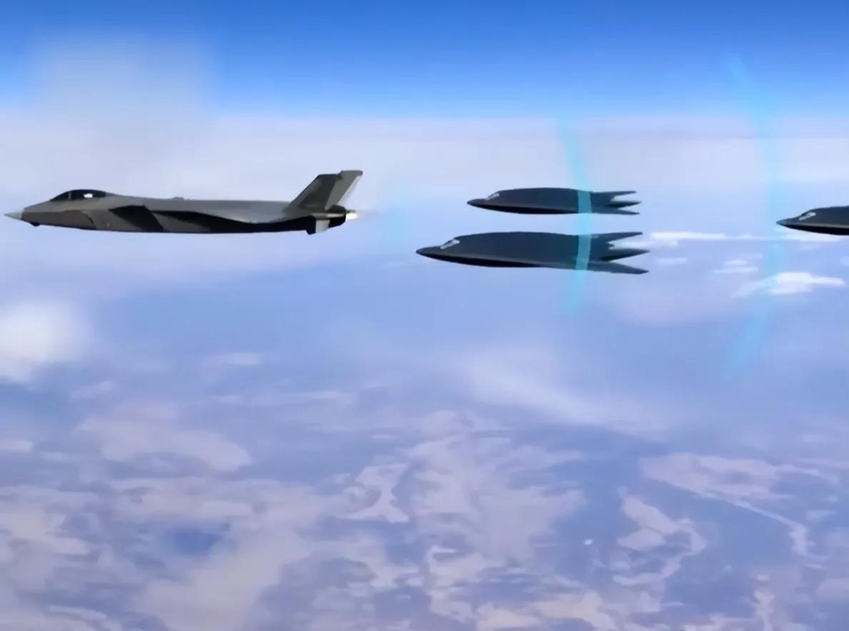 好消息：j-20没有机炮。坏消息：j-20的机炮自己会飞。


未来j-20主要