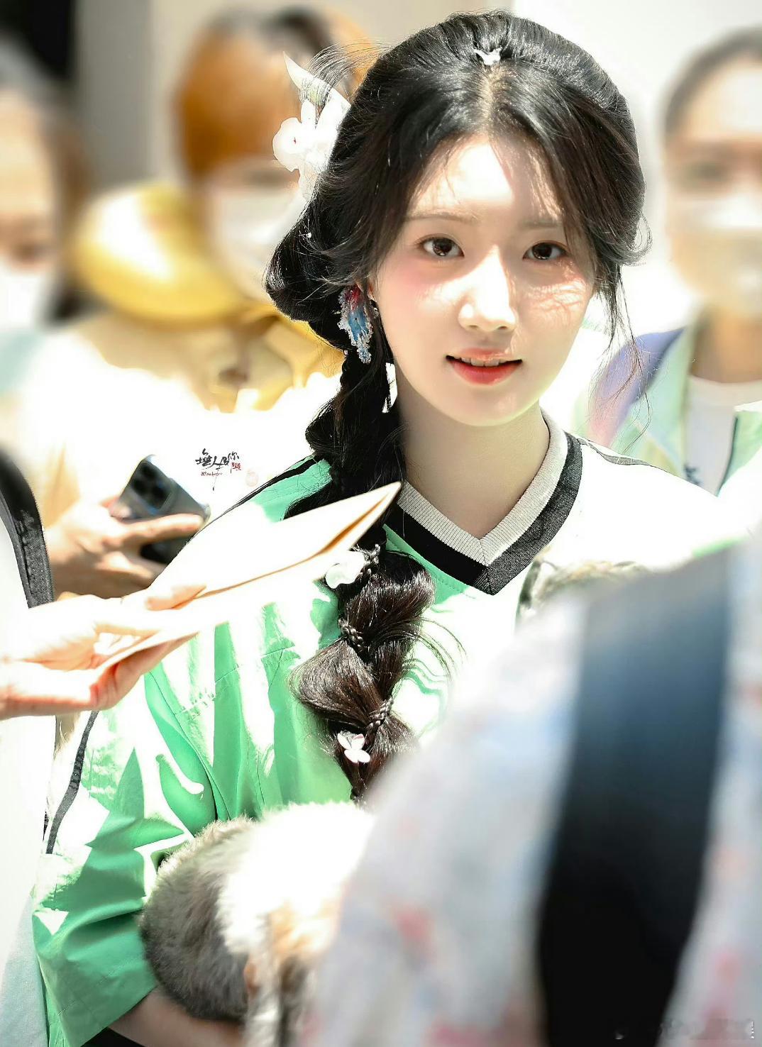 #卢昱晓[超话]#宝宝你是一块可可爱爱的青草蛋糕🍰这个妆造真的美死我啦！！ ​