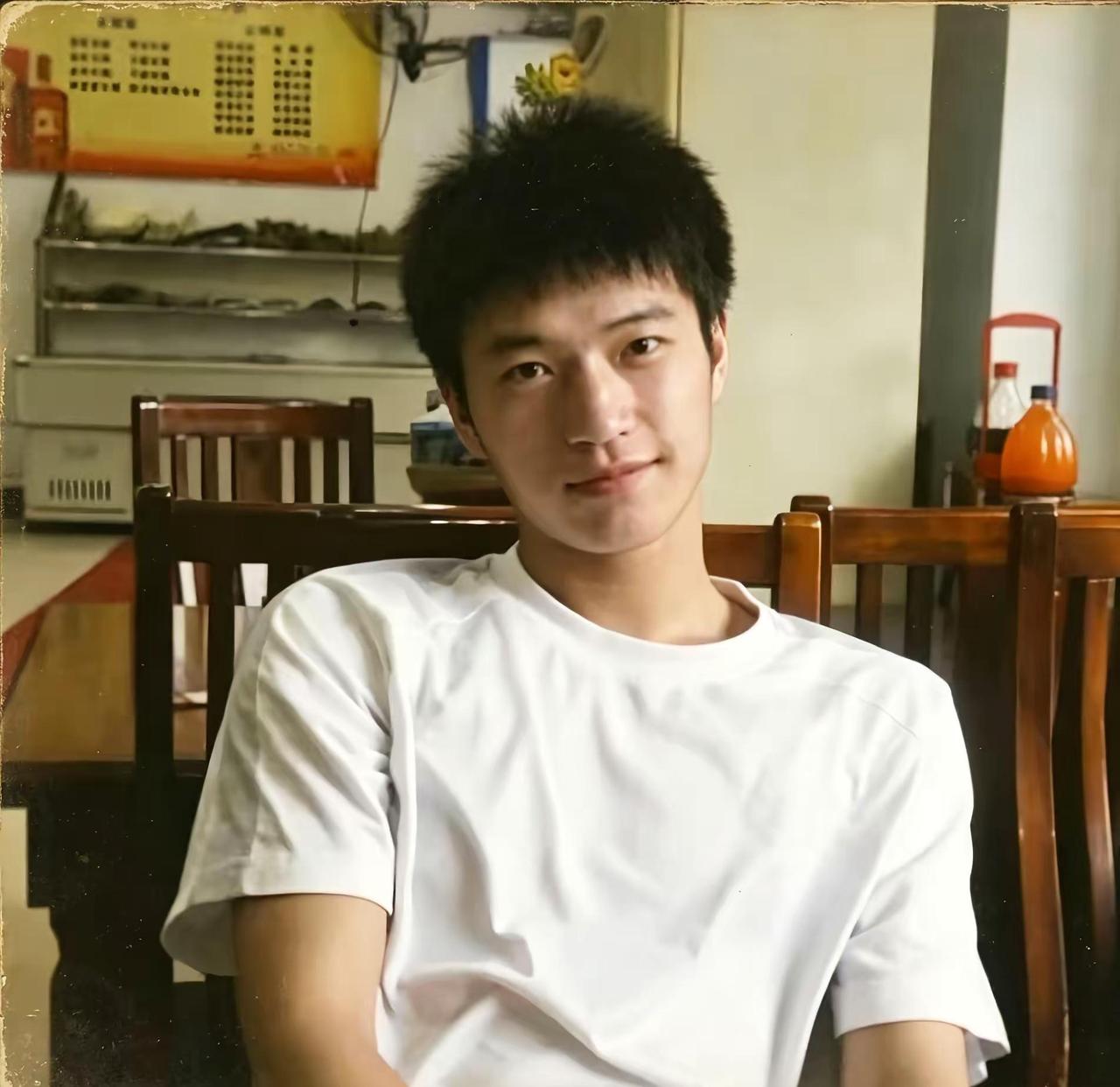 翻出一些老照片，不得不说，一场相亲，能和完完全全长在审美点上的人相遇真是很幸运的