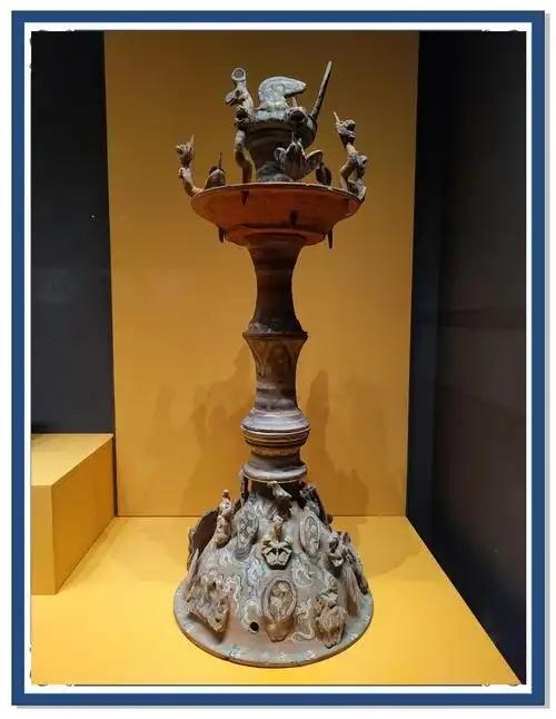 没有电灯的夜晚，古人怎么照明？

当夜幕降临，灯光点亮城市的每一个角落，这是现代