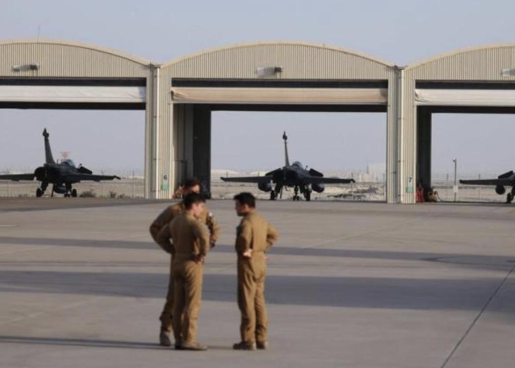 面对美国舰队驶向波斯湾的紧张态势，阿联酋紧急划清界限。1月26日，阿联酋外交部发