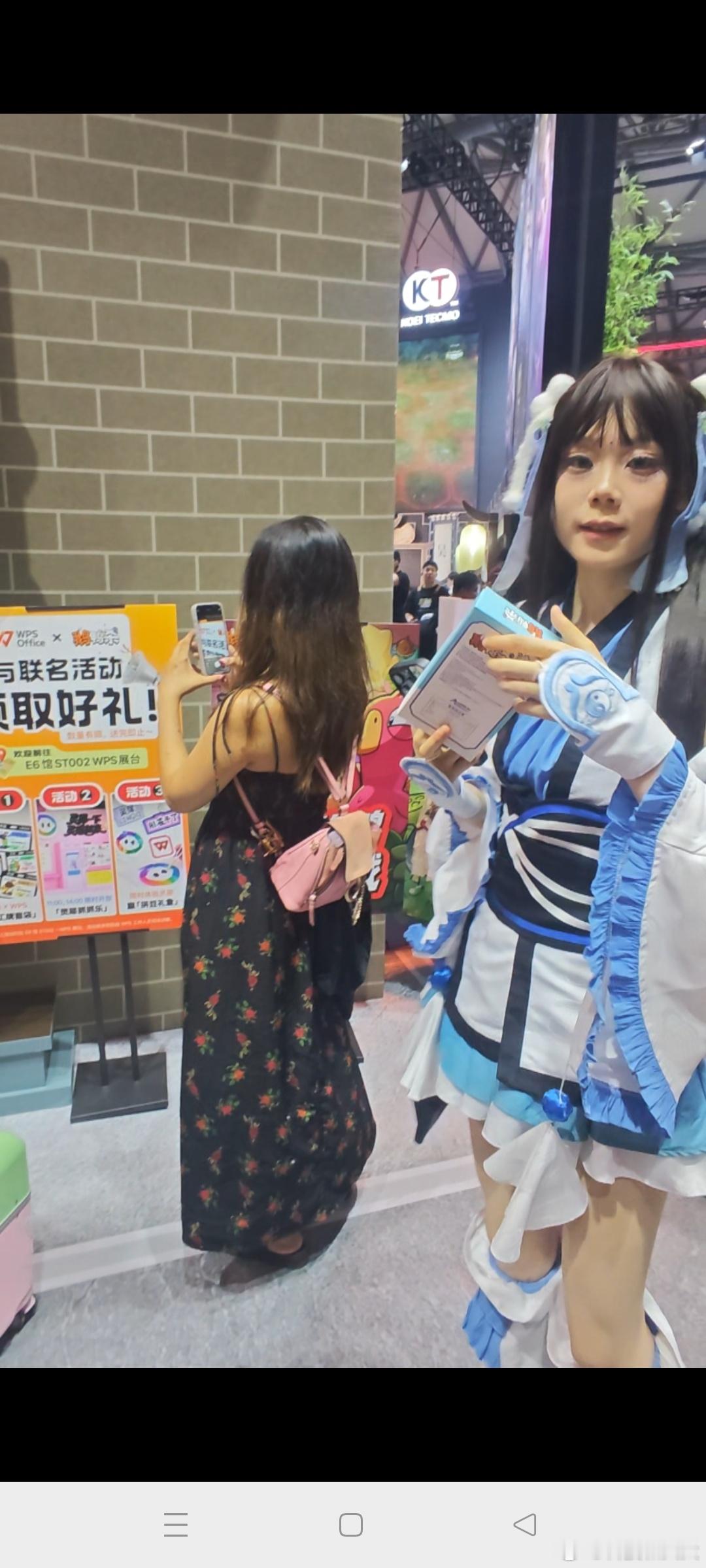 上海CJ展混进了武林高手来到CJ鹅鸭杀展区直接眼前一亮，天策、七秀等门派侠士齐聚