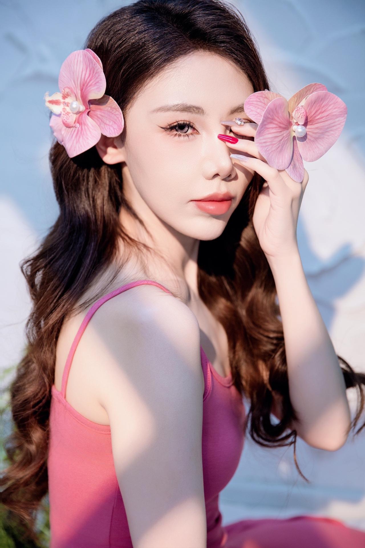 永远心怀浪漫。写真 巨蟹女 巨蟹座 氛围感 @DOU+小助手 @抖音小助手