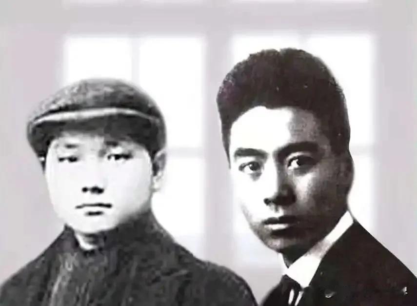 1月8日，怀念总理，也怀念邓公。

从1922年到1976年，两人的友谊跨越了半