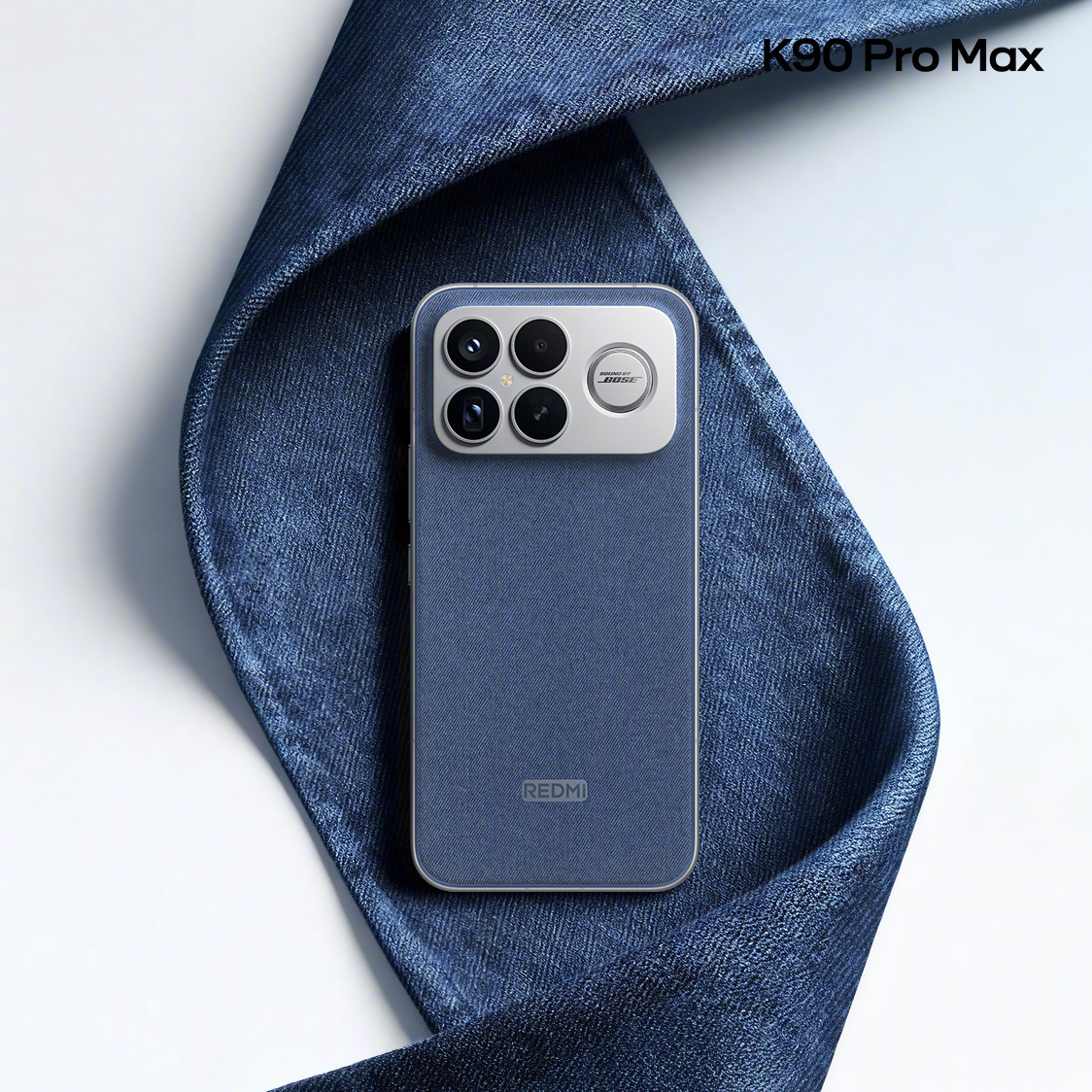 REDMIK90ProMax 这个丹宁蓝真的好看，感觉比LV牛仔包还有个性。李易