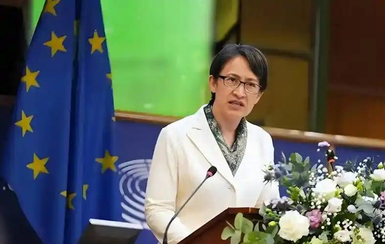 9月15日，萧美琴结束在意大利的论坛活动，搭乘华航航班返回中国台湾地区。桃园机场