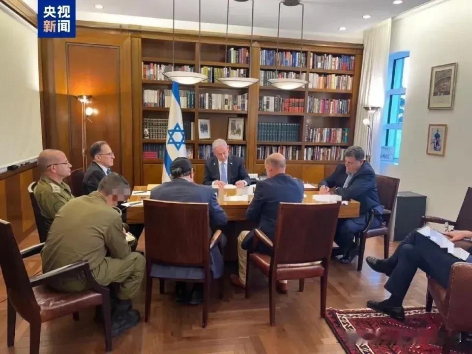 以色列防长宣称对伊朗的打击将会致命、精准且出人意料！前不久，当伊朗对以色列发动大