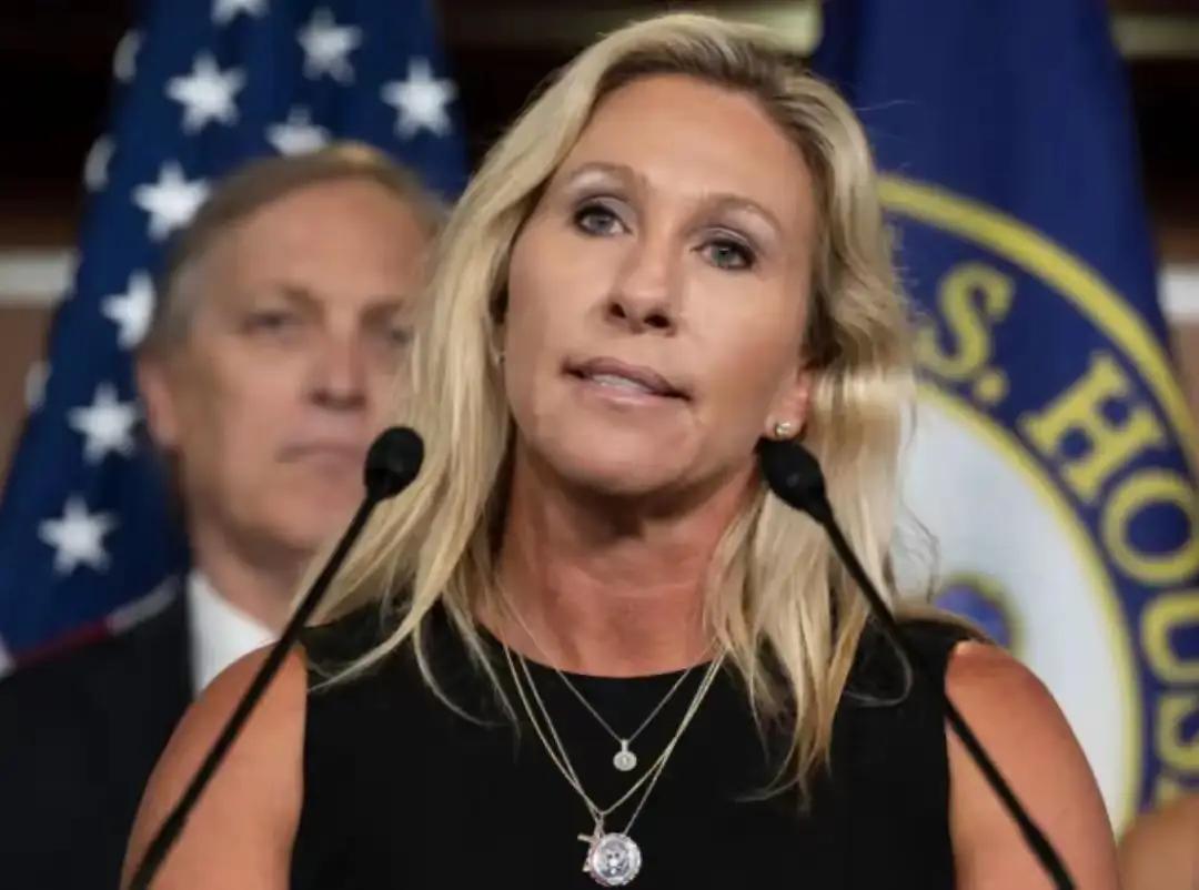 美国共和党籍前众议员玛乔丽·泰勒·格林今晚（北京时间4月7日晚）写道：“第二十五