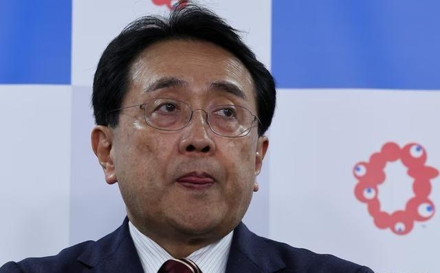 不回应，日本接连抗议。
6月30日，日本彻底坐不住了，包括日本经济产业部长赤泽亮