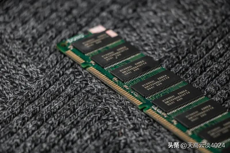 内存大涨价 华强北姐弟半年赚400亿 最近被“华强北姐弟半年赚400亿”刷屏，这