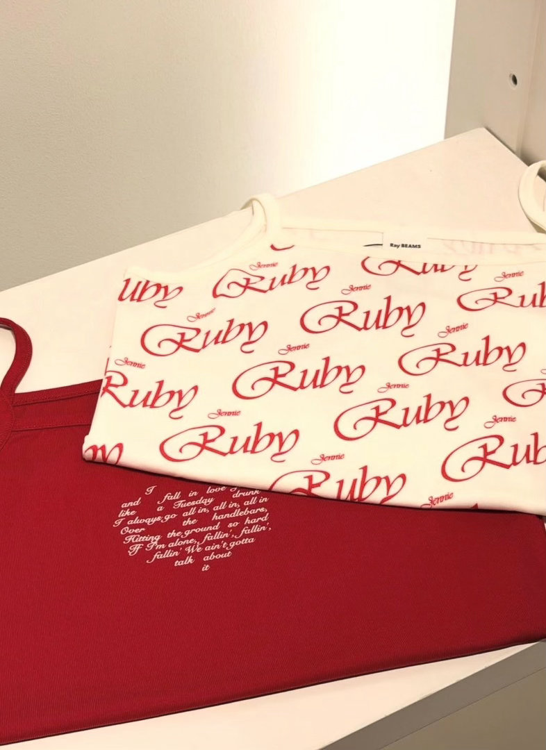 JENNIE RUBY × RAY BEAMS 