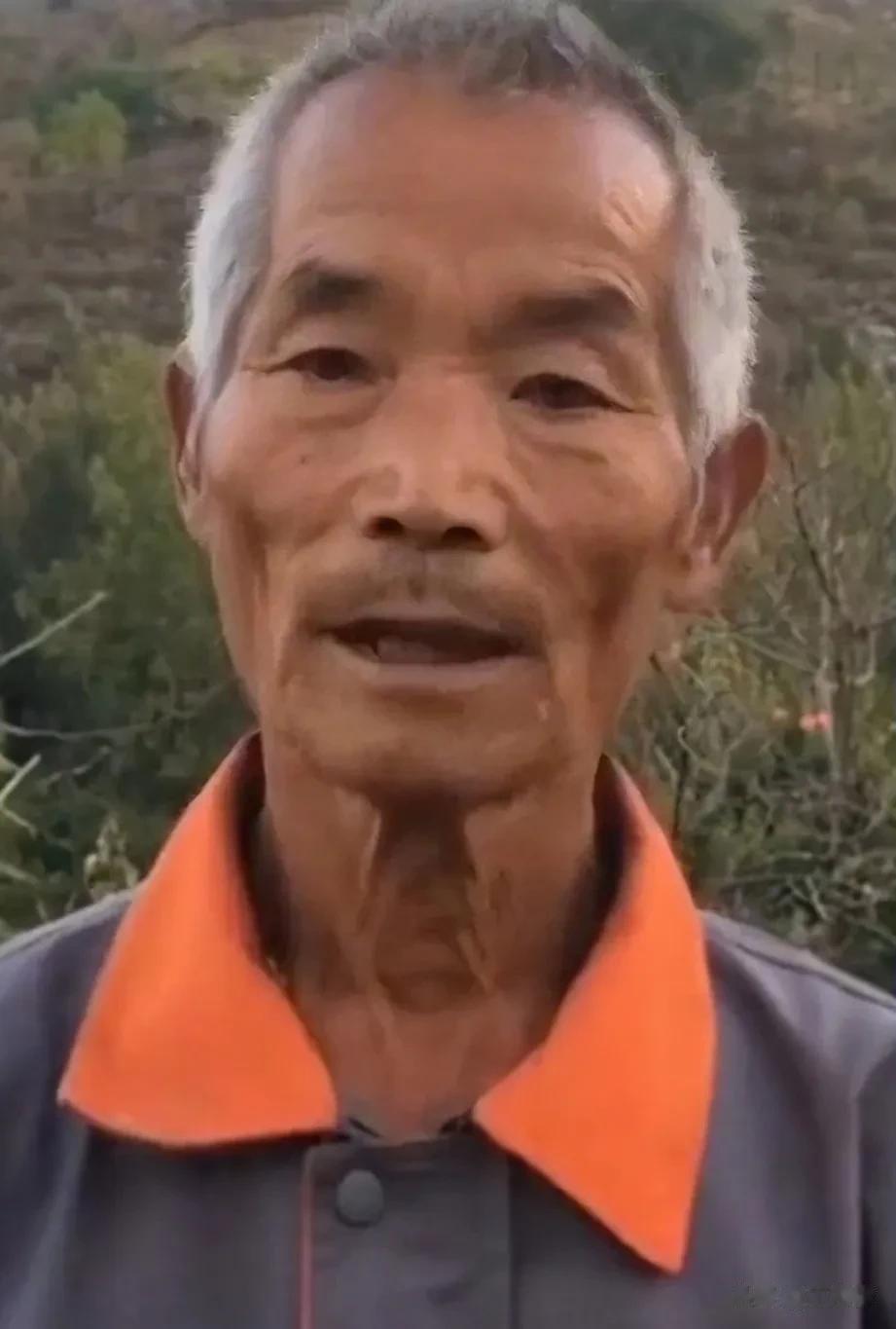 城里人旅游，问田间干活的农民:大爷，您做了一辈子农民，吃的、穿的、用的都不好，您