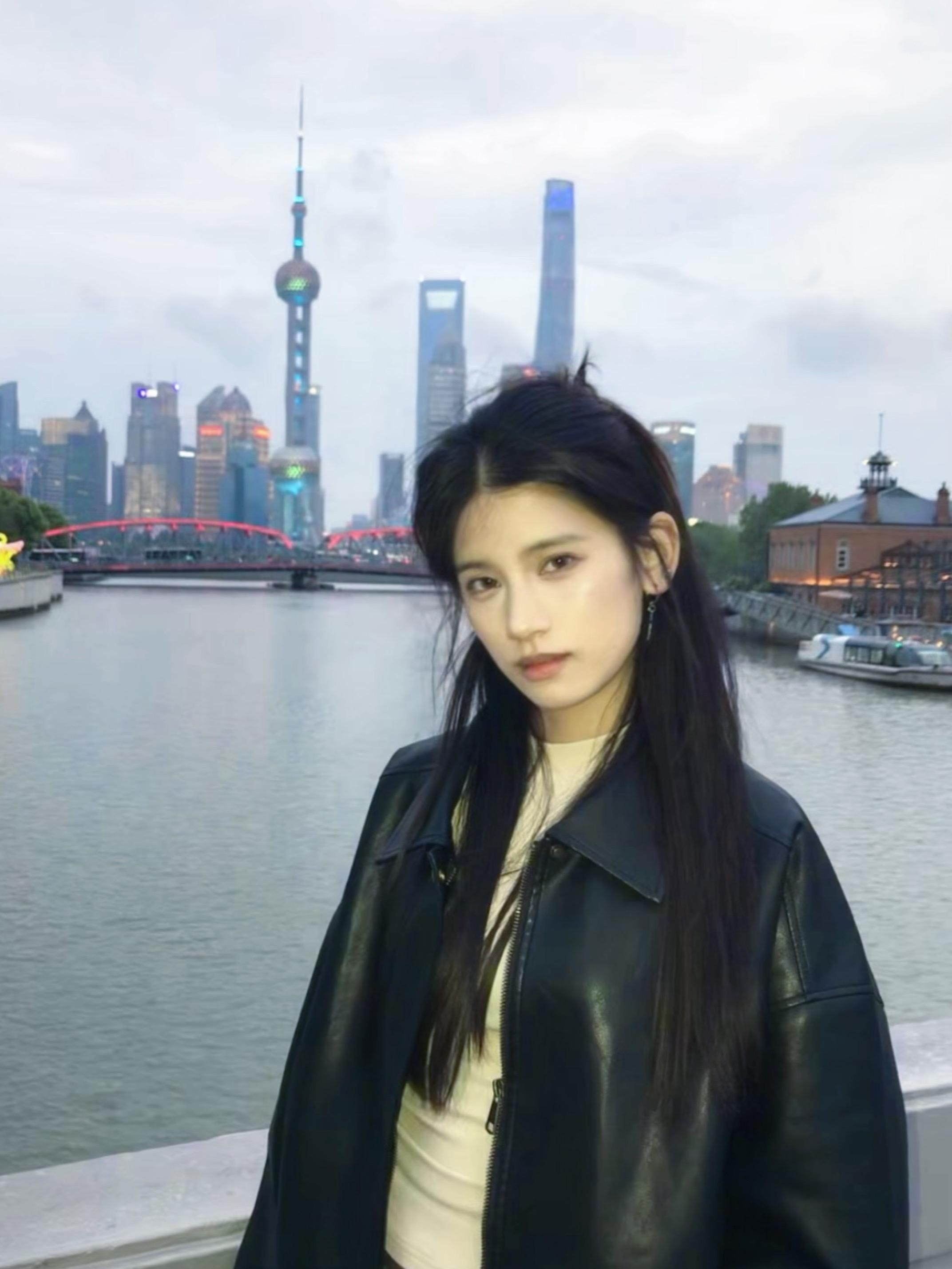 听说上海是个忧郁的城市