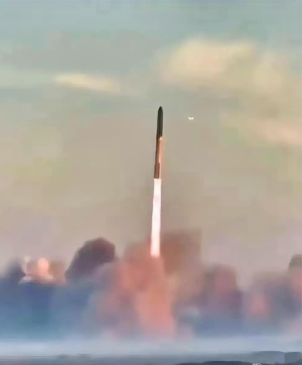 没人想到，伊朗这轮反击不炸兵营，不搞袭扰，而是直接拿美军最贵的“眼睛”开刀。3月