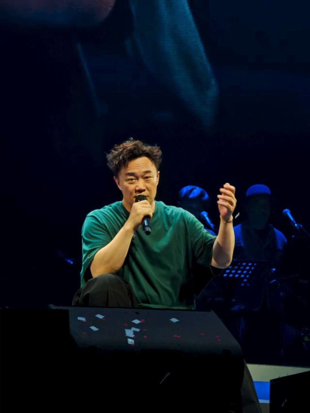 陈奕迅北京演唱会大合唱给我唱爽了 散场后满脑子都是陈奕迅的声音！《娱乐天空》的轻