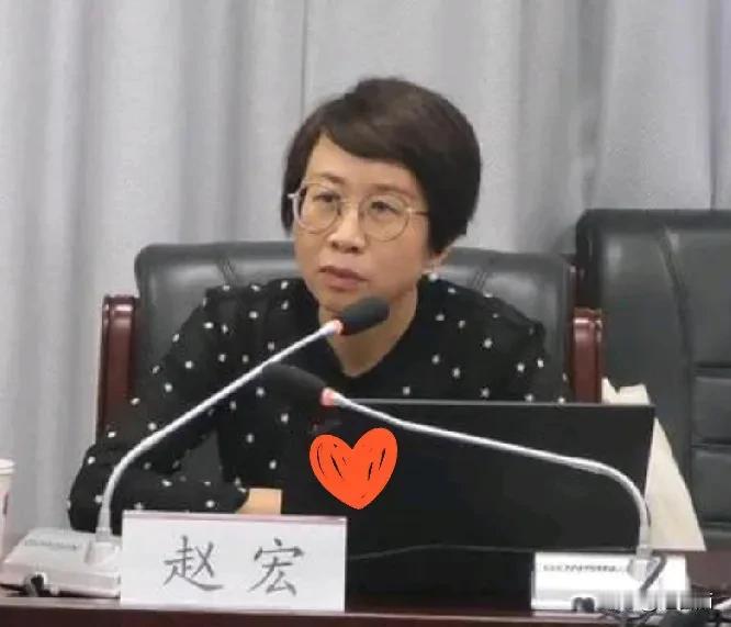 回过头再看当年的“昆山龙哥案”，真是细思极恐。

老实人被逼到绝境，那一刀挥出去