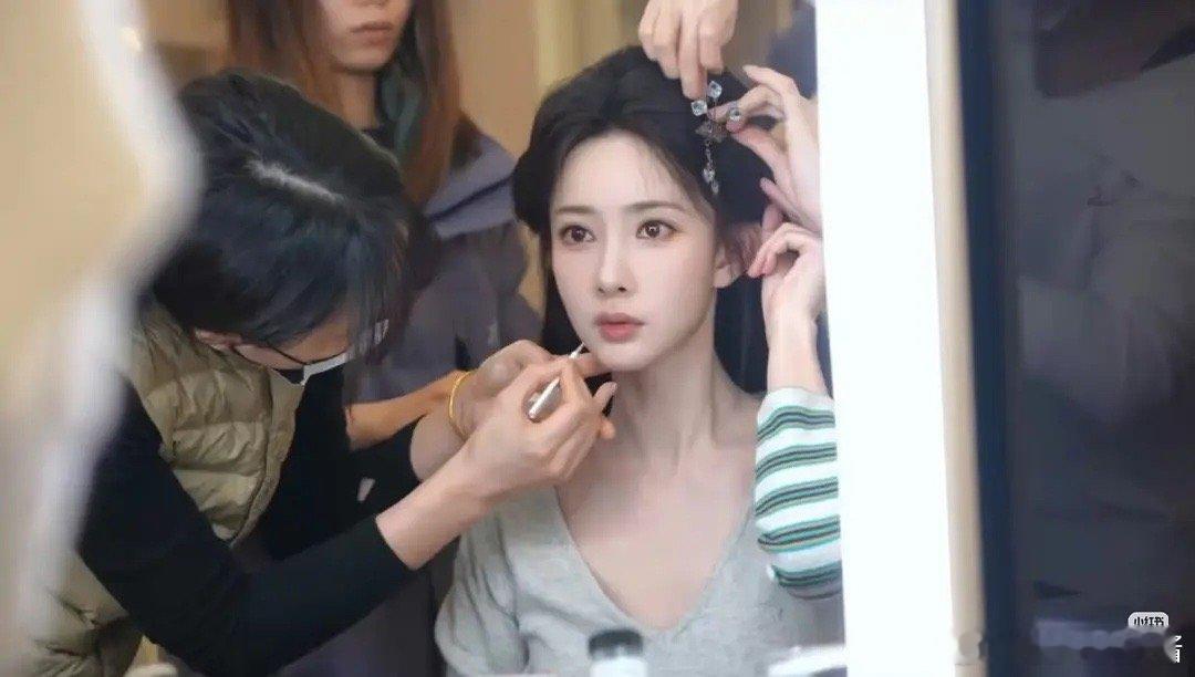 孟子义有一种又老又嫩的感觉